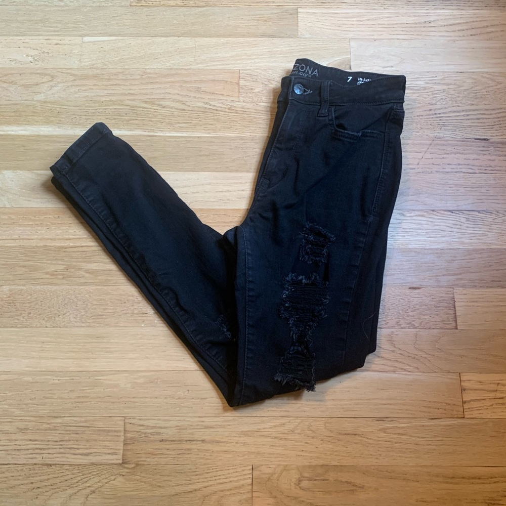 Arizona Jeans Black Hi- Rise Distressed Jegging